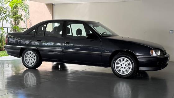 CHEVROLET OMEGA 2.2 MPFI GLS 8V GASOLINA 4P MANUAL CHEVROLET OMEGA 2.2 MPFI GLS 8V GASOLINA 4P MANUAL